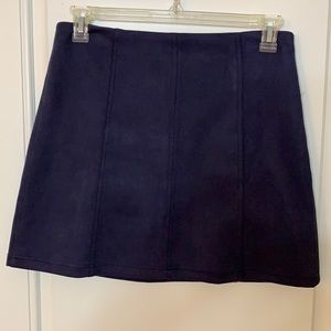 NAVY MINI SKIRT | SIZE MEDIUM